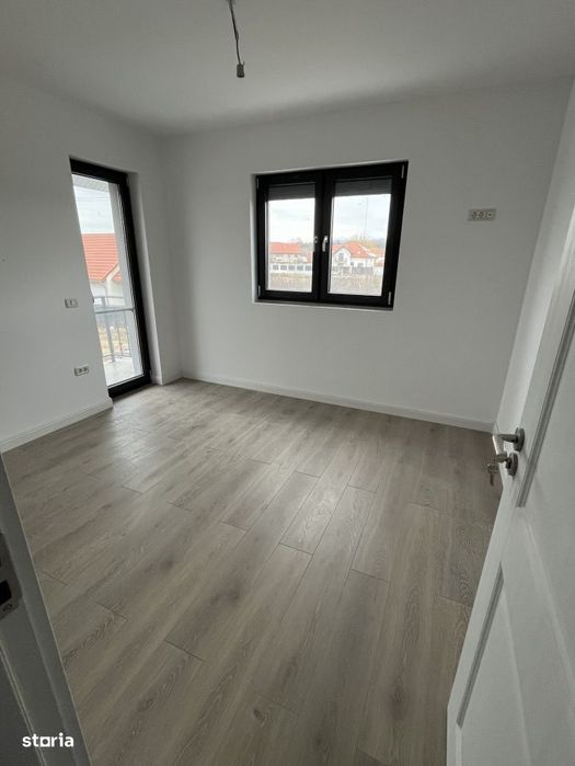 Vand duplex la cheie - suprafata utila este de 110 m2 ,   3 dormitoare