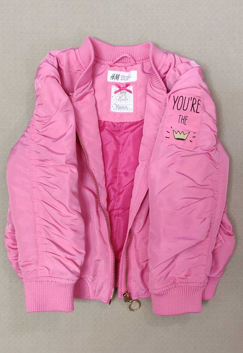 Качественная стильная курточка от шведской компании H&M