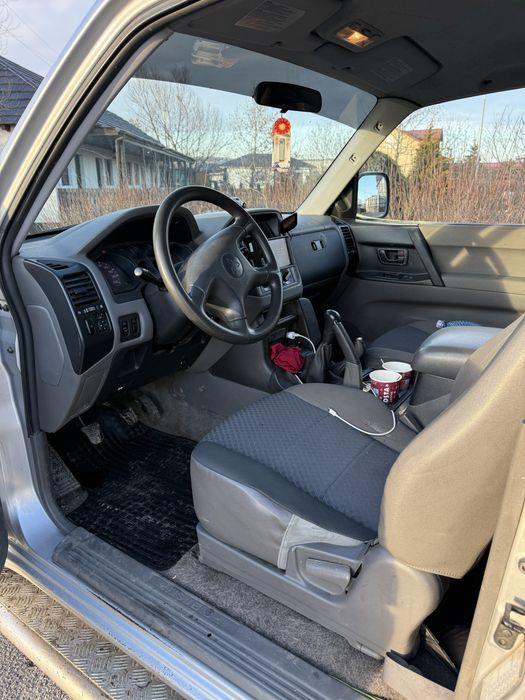 Mitsubishi Pajero mk 2   An 2001 AUTOUTILITARA