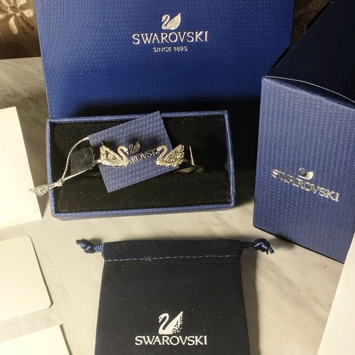 Swarovski "Dancing Swans"