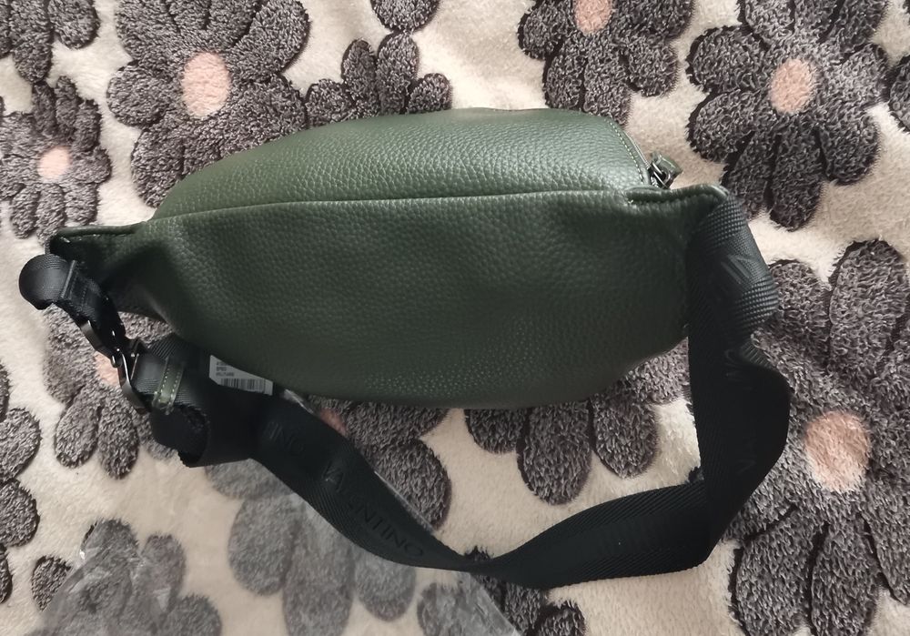 Valentino чанта за кръст