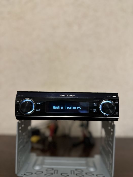 Pioneer Carrozzeria DEH-P940 magnitafon sotiladi. Blutusi bor.