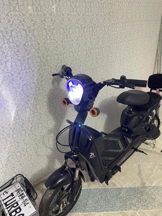 Скутер сатылады м8