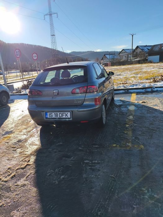 Vând Seat Ibiza .