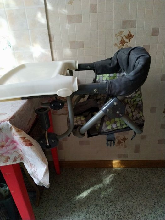 Продам детский стульчик Summer