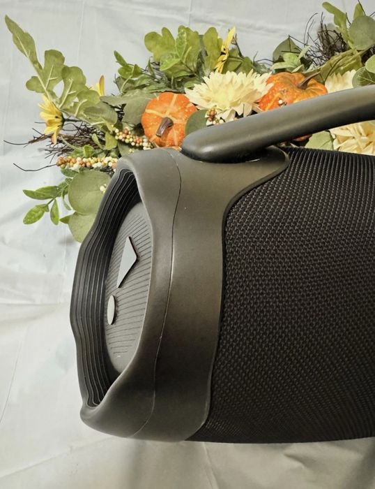 Продавам JBL boombox 3