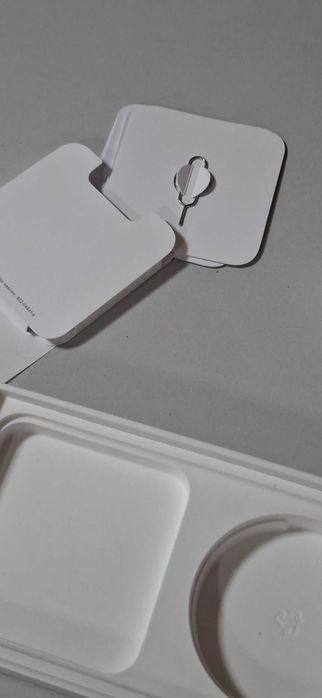 iPhone 13 128GB – кутия, кабел, документи – много запазен
