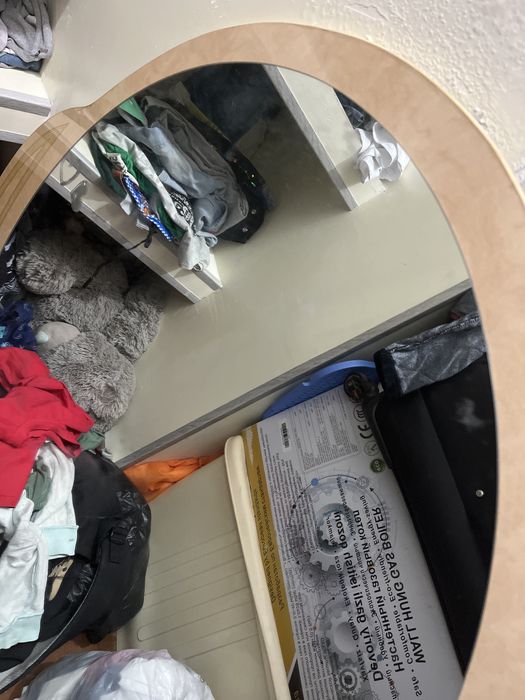 Чемадан 3хил,ва ойна катта айлана ,арзон