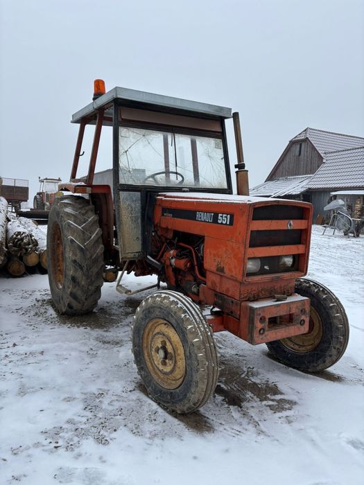 Tractor Renault de 55 cp