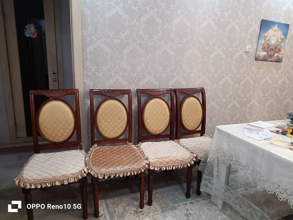 Продаю мягкие стулья