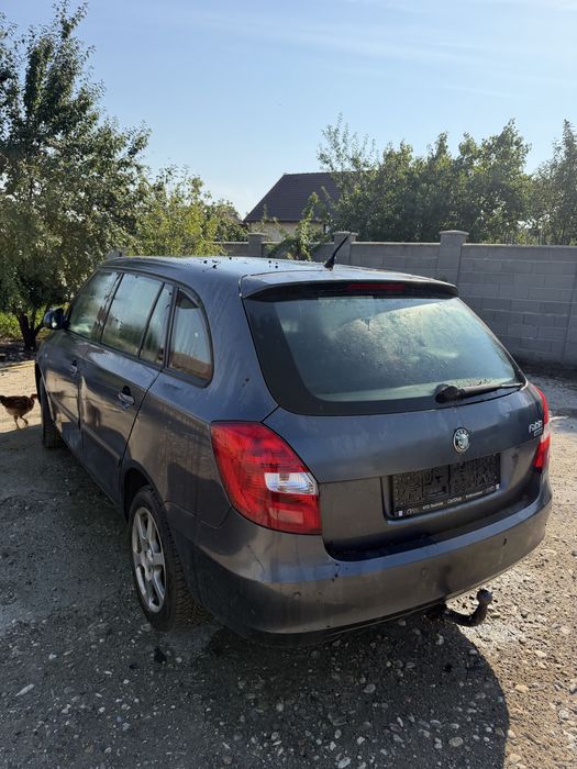 Dezmembrez skoda fabia 2\1.9tdi\bls\2009