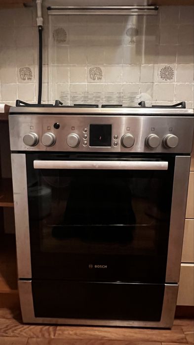 Газовая плита с духовкой