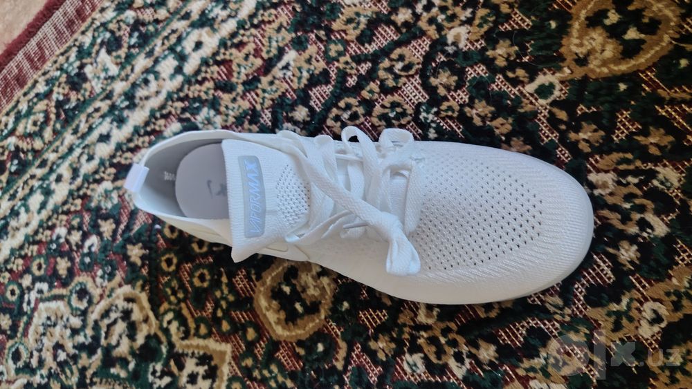 vapormax nike 42. 43 razmer bor yangi