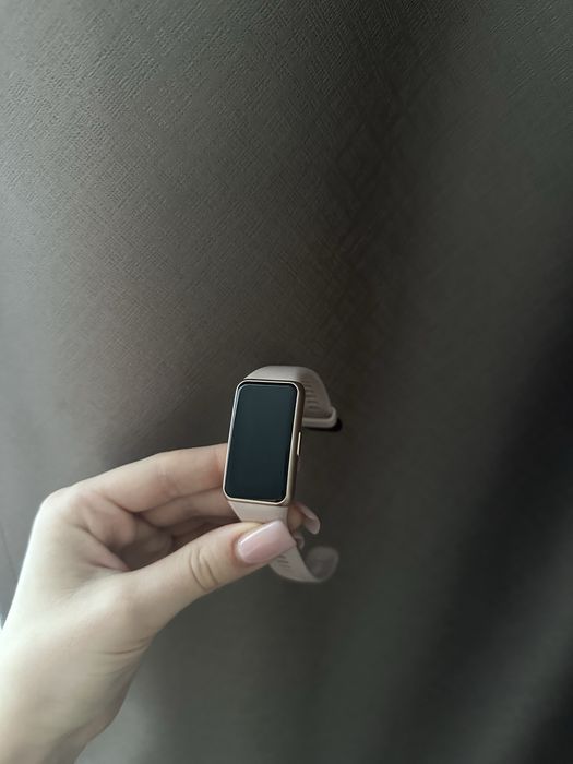 Смарт часы:HUAWEI Band 6