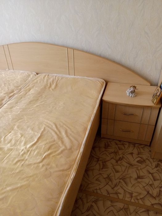 Продам стол стеклянный журнальный