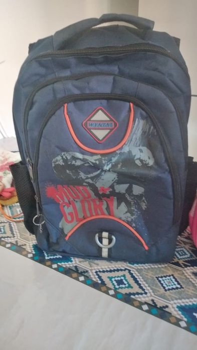 Школьные сумкий.