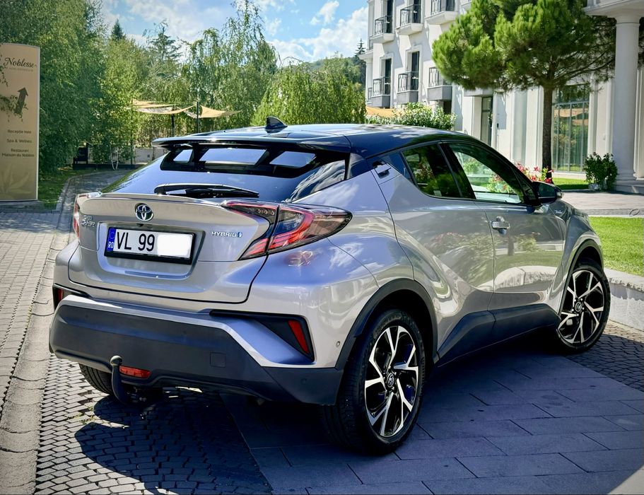 Toyota CHR 1.8 Hybrid Lounge Webasto ! Proprietar !
