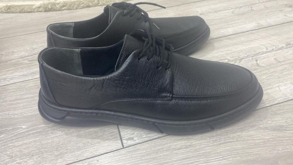 Мужская обувь черная