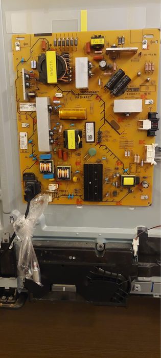 Tv Sony 55X89J ecran spart.
