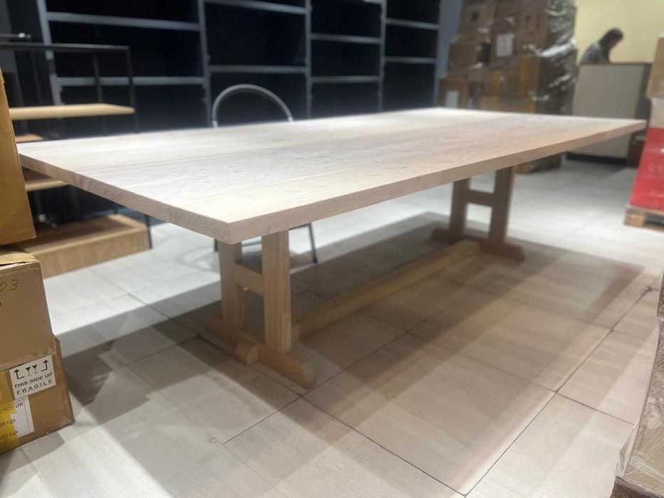 Продам стол массив