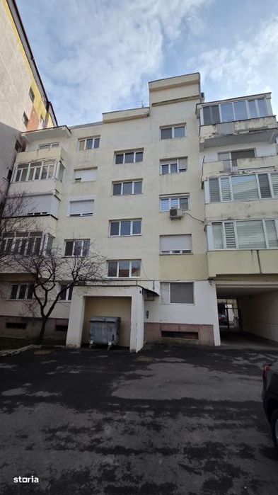 Garsoniera ultracentrala de vanzare – Str. Petru Bran