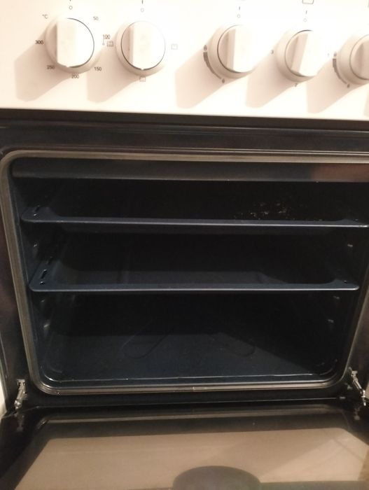 Срочно продам газ плиту!