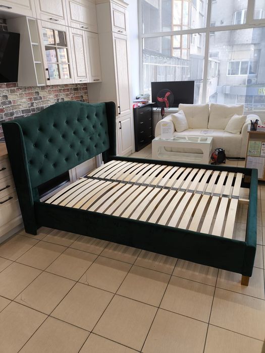 Pat copii tapițat în stare f bună ca nou