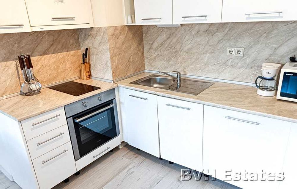 Тристаен апартамент с морска гледка във Varna Southbay Residence