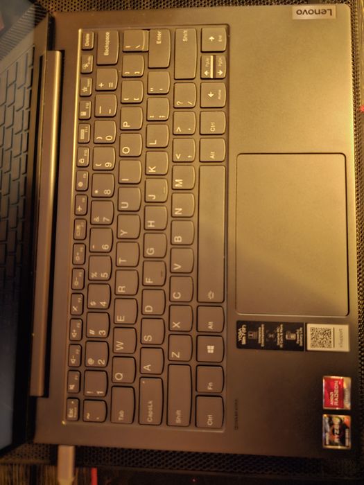 Lenovo Yoga Slim 7, AMD Ryzen 7, 16 GB RAM, 1 TB SSD, Display 2.5K