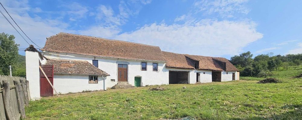 Casă săsească autentică cu teren de 5000mp în Transilvania – Fișer, BV