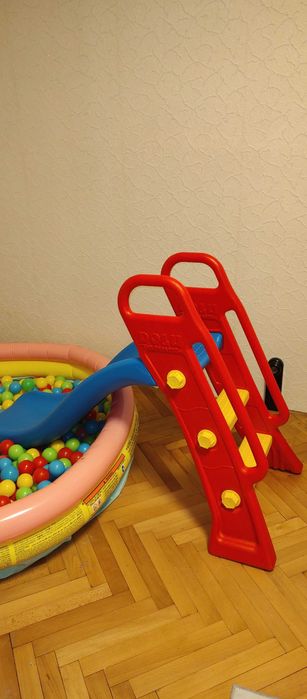 Пързалка DOLU + топки за басейн