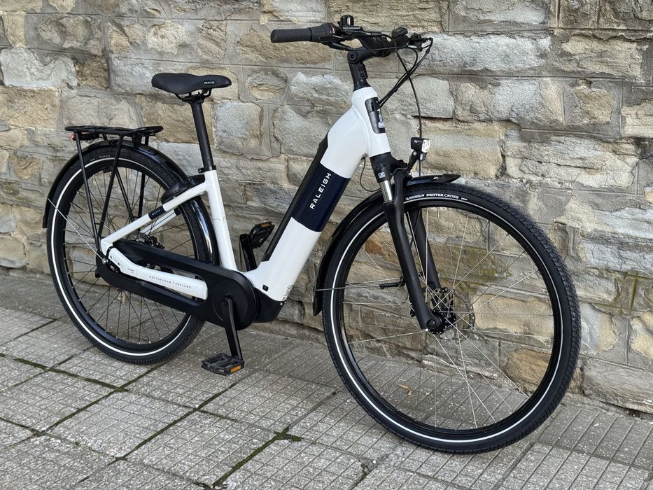 Електрически велосипед E-bike RALEIGH MOTUS 2026