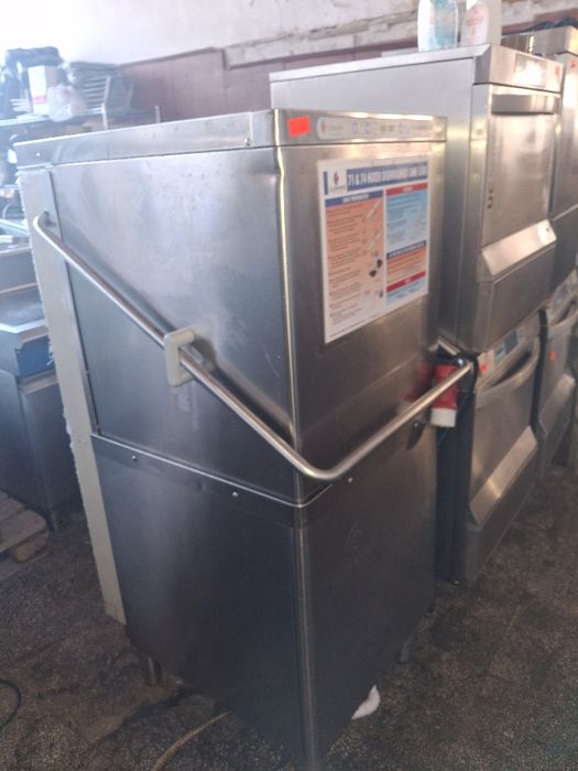 Съдомиялна машина професионална CLEANWARE