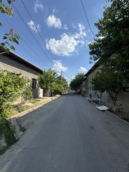 Хасанбой Тикланиш махаллада 4 сотих ер сотилади