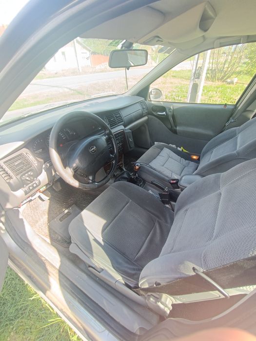 Vând Opel vectra