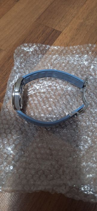 Ceas omega resistent la apa