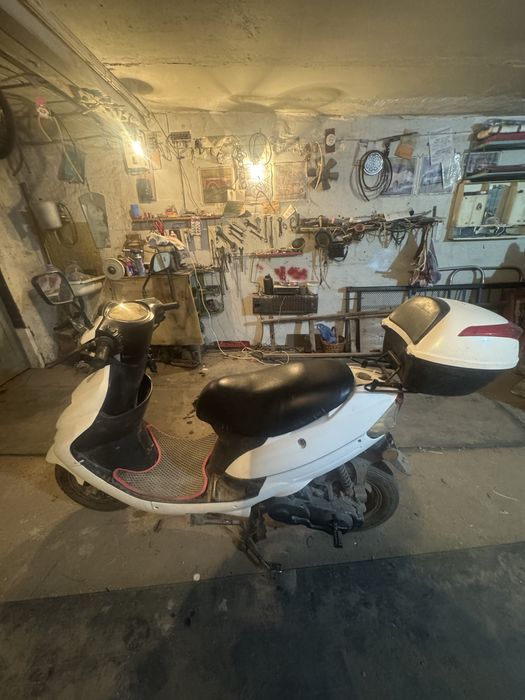 Продам скутер 50 кубов
