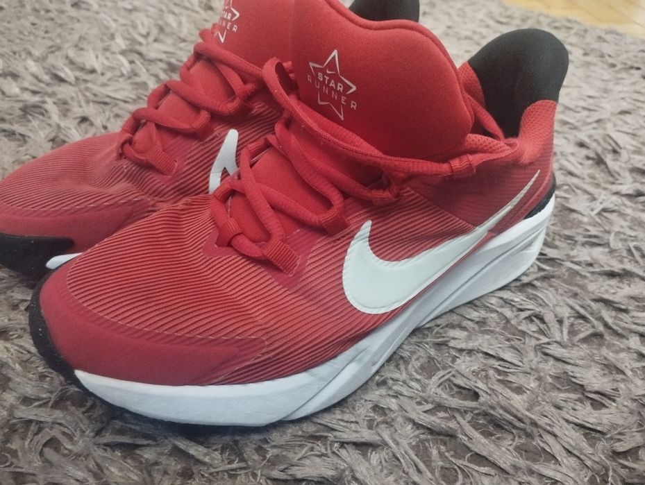 Маратонки Nike 40 номер