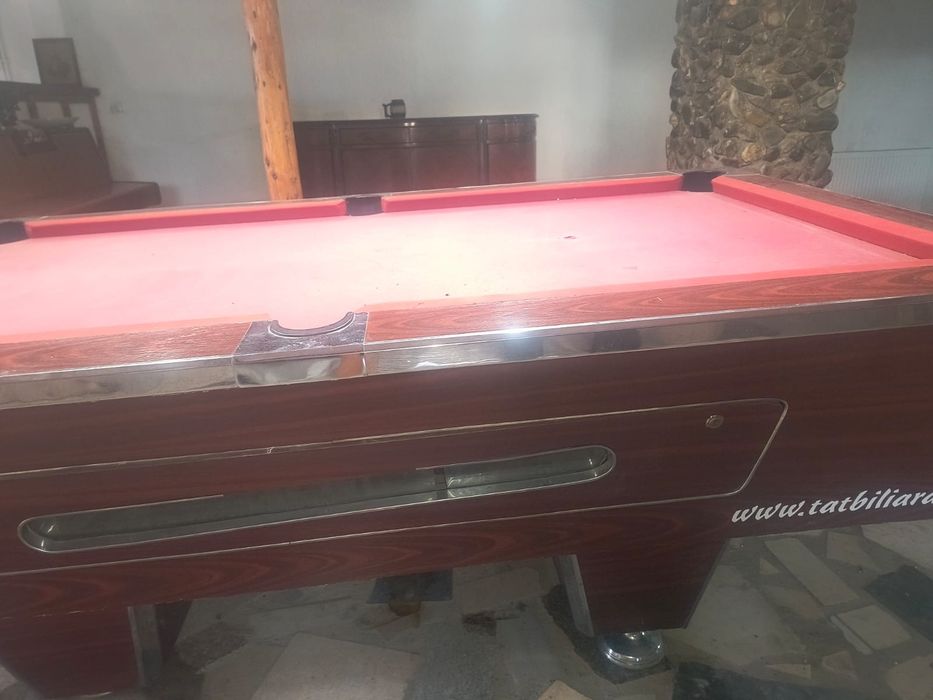 Vând masa biliard