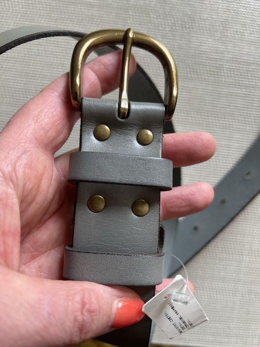 Uniqlo нов сив кожен колан