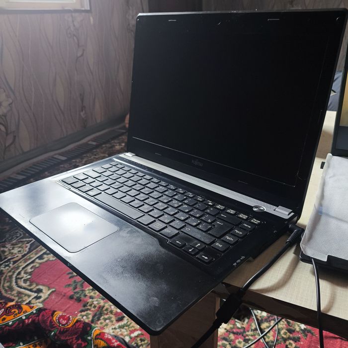 Срочно Продам ноутбук Fujitsu lifebook