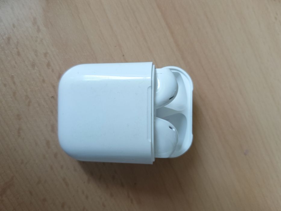 Продам Наушники белые