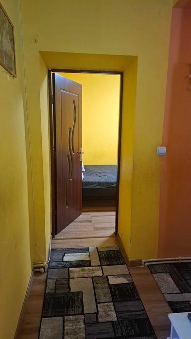 Vand apartament 3 camere Lonea Bl.319