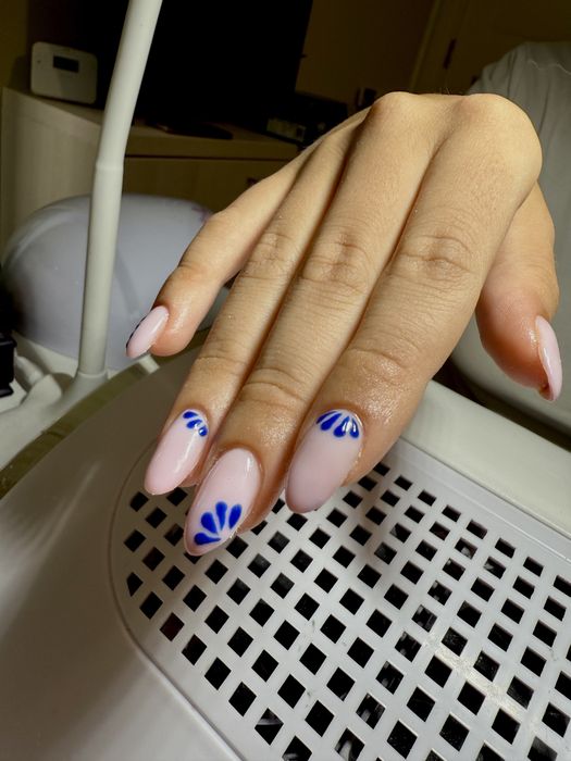 Unghii gel sau semi si pedi cluj