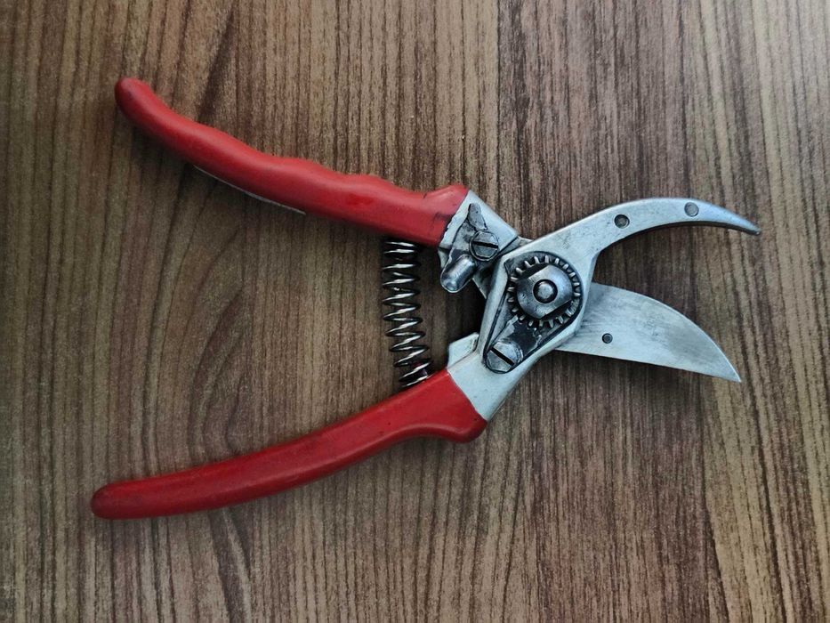 Cекаторы для сада б\у