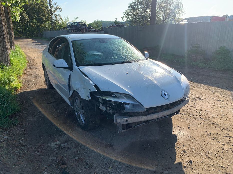 Dezmembram Renault Laguna 3 (2007 - 2011) 2.0 dci M9R828  M9R828