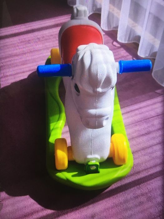 Детска люлка конче, кола за яздене