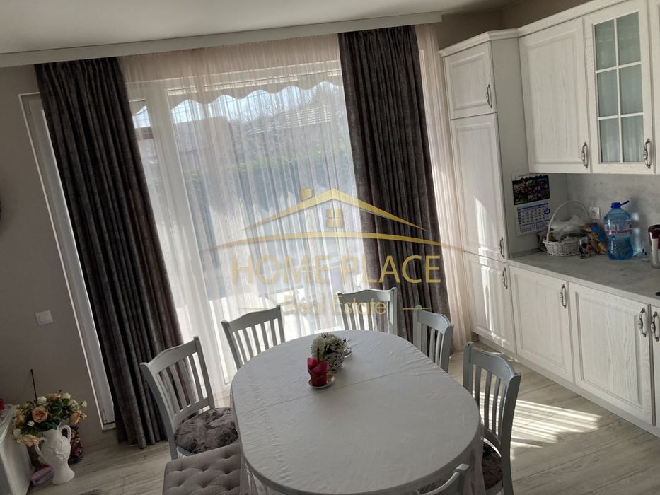 Продава се Тристаен апартамент в Варна, Изгрев - 142 кв.м за 2189 €/кв.м - Снимка #3