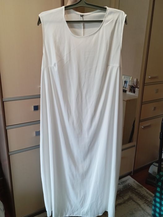 Продам белое платье