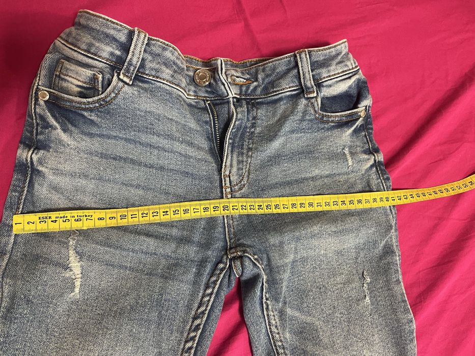 3 blugi si 2 tricouri Lee Cooper Fishbone